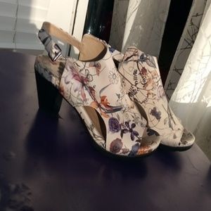 Bussola sling back open toe heels11M